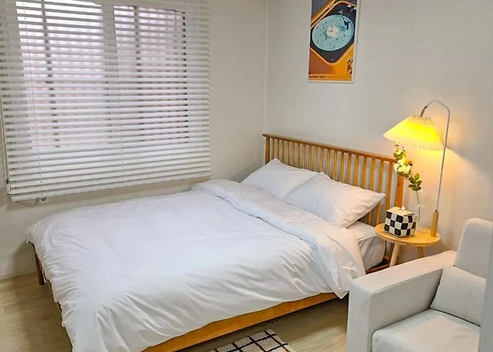 Проживание в семье Near Ktx Station #5min Walk #up To 5 Guests *