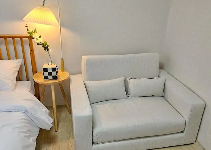 Near Ktx Station #5min Walk #up To 5 Guests Пусан