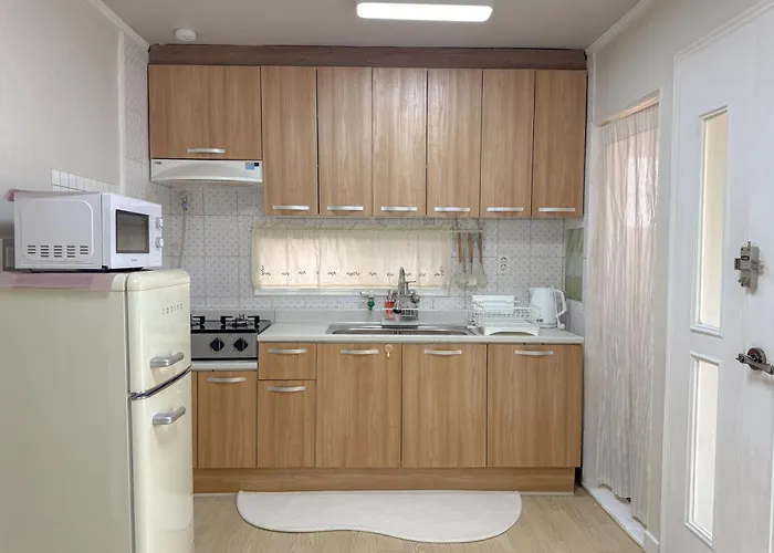 Проживание в семье Near Ktx Station #5min Walk #up To 5 Guests *